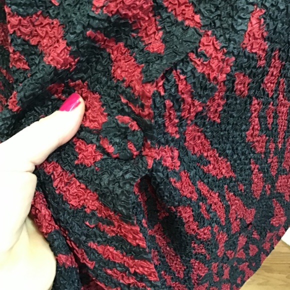 Chicos Travelers  Women Size 3 Jacket Cardigan Crinkled Red Black Tiger Stripe - Picture 4 of 13